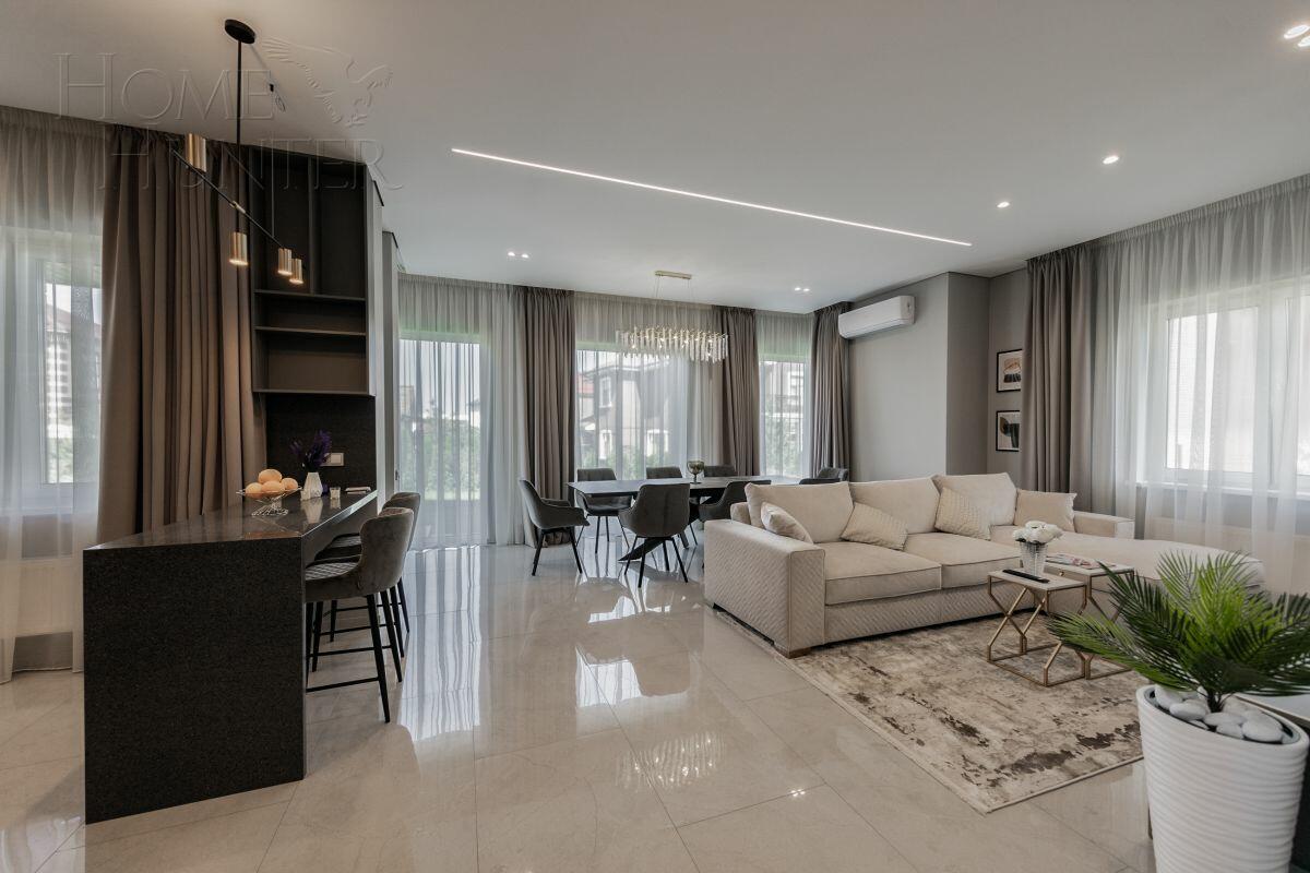 2-этажный коттедж 250 м² с отделкой