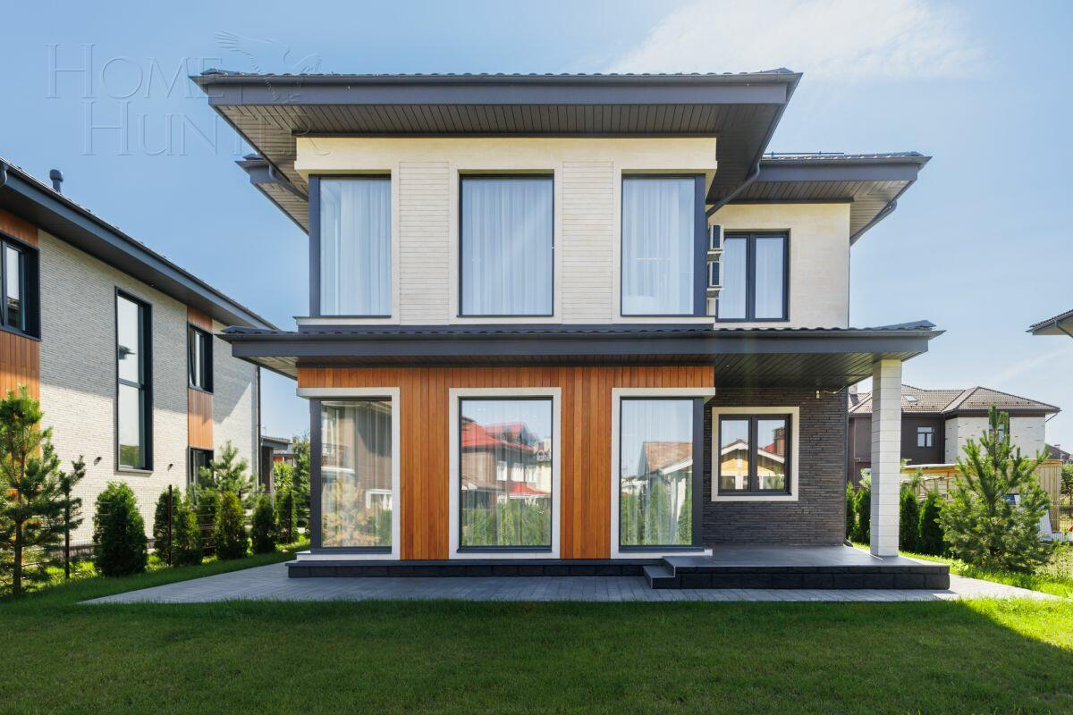 2-этажный коттедж 250 м² с отделкой