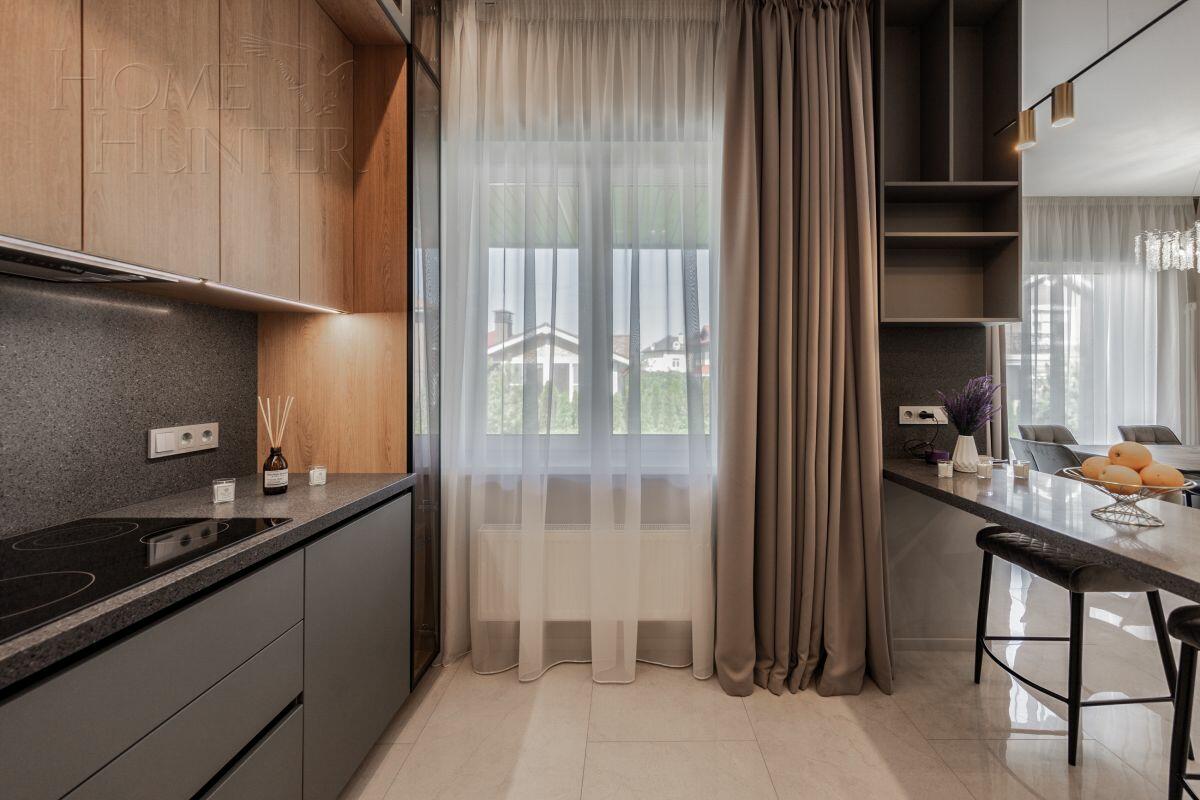 2-этажный коттедж 250 м² с отделкой