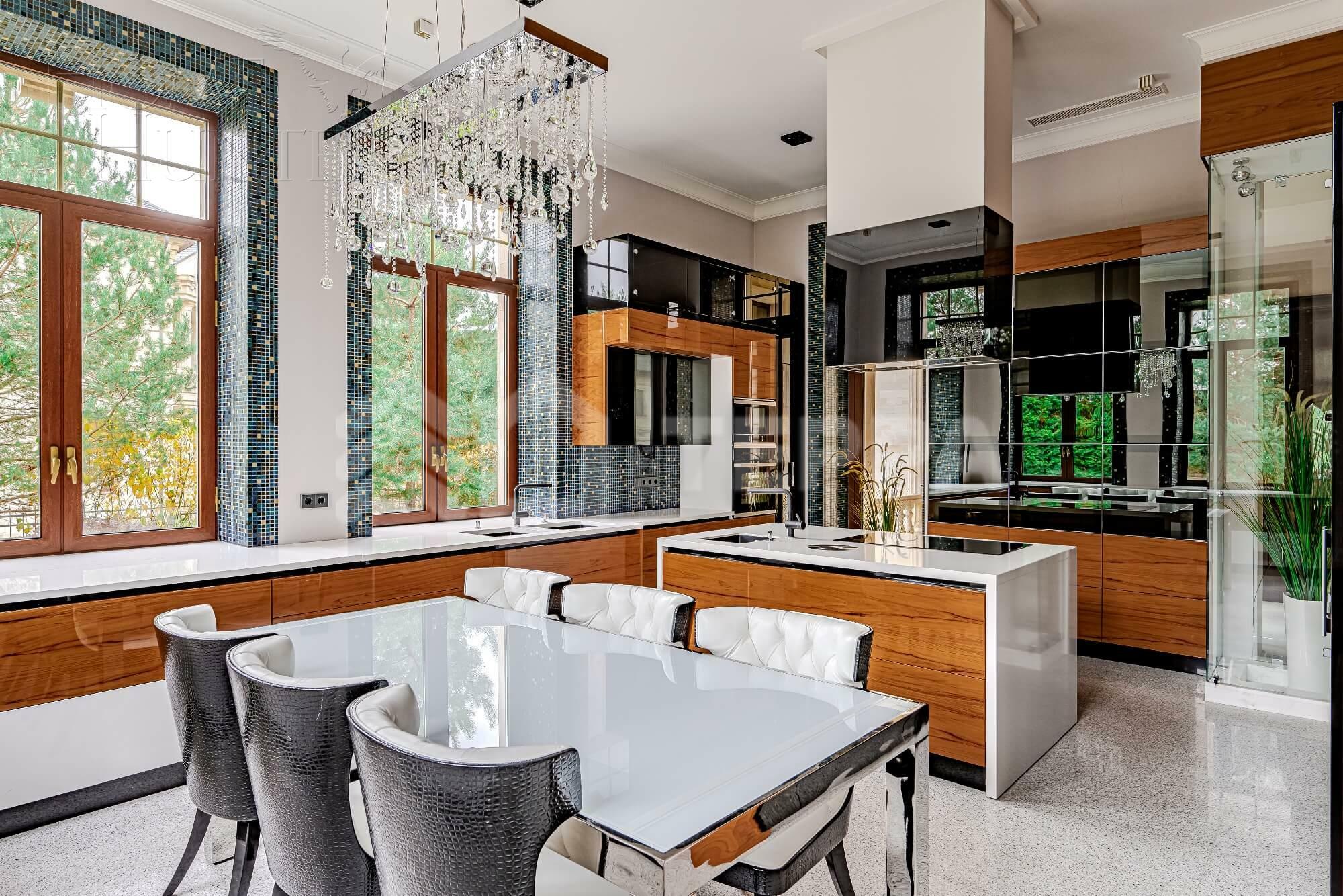 2-этажный коттедж 1 400 м² с отделкой