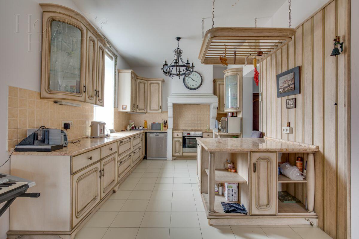 2-этажный коттедж 550 м² с отделкой