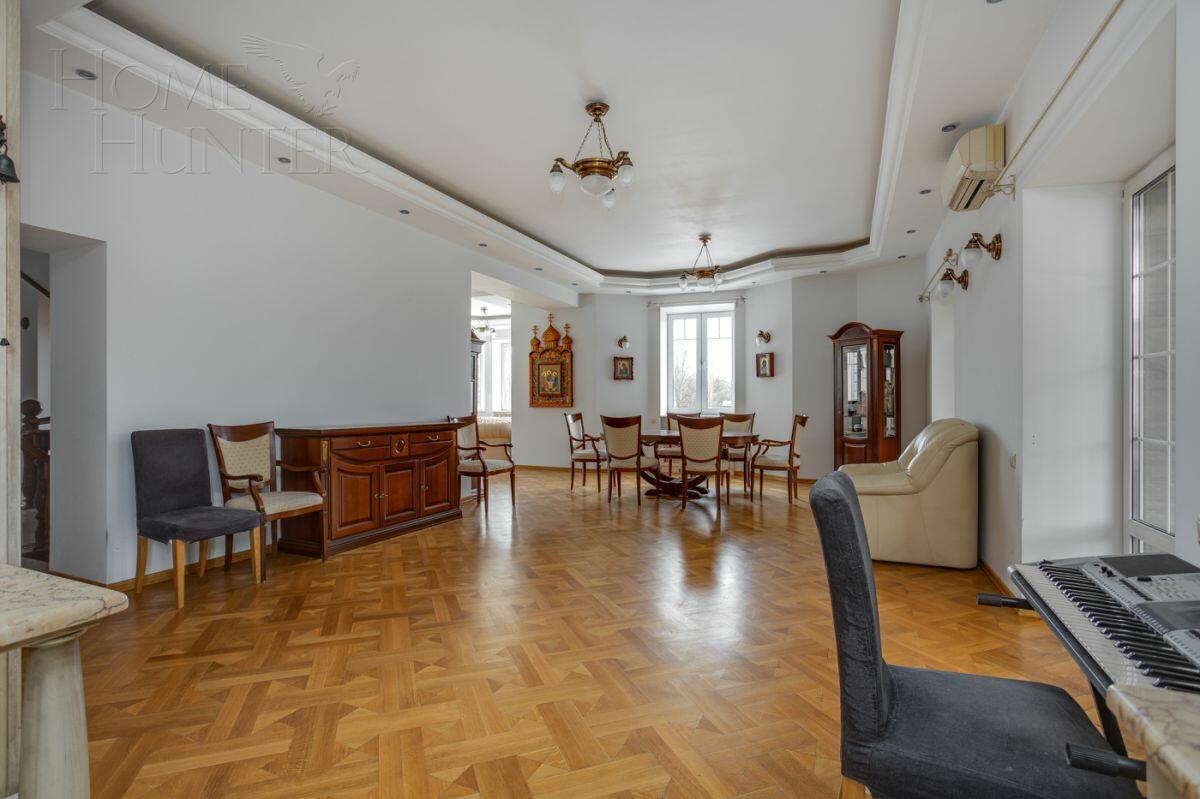 2-этажный коттедж 550 м² с отделкой