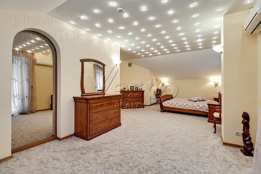 2-этажный коттедж 580 м² с отделкой