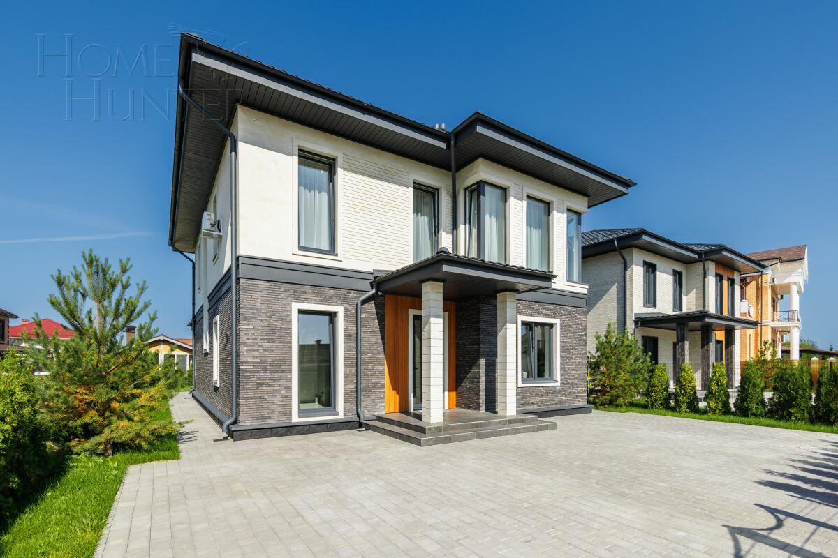 2-этажный коттедж 250 м² с отделкой