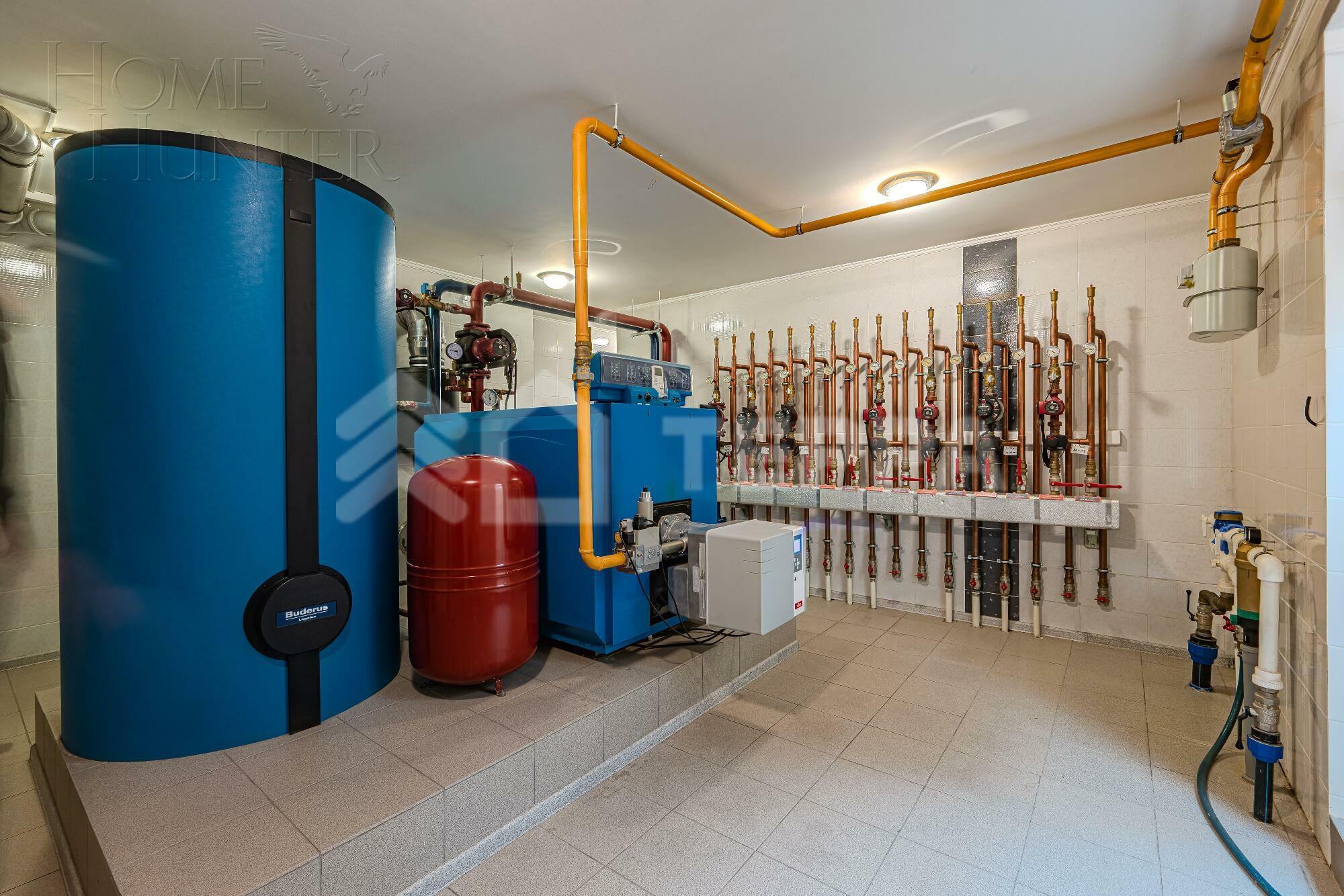 2-этажный коттедж 1 400 м² с отделкой