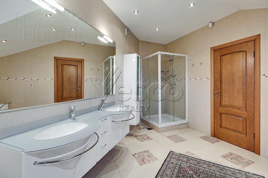 2-этажный коттедж 580 м² с отделкой