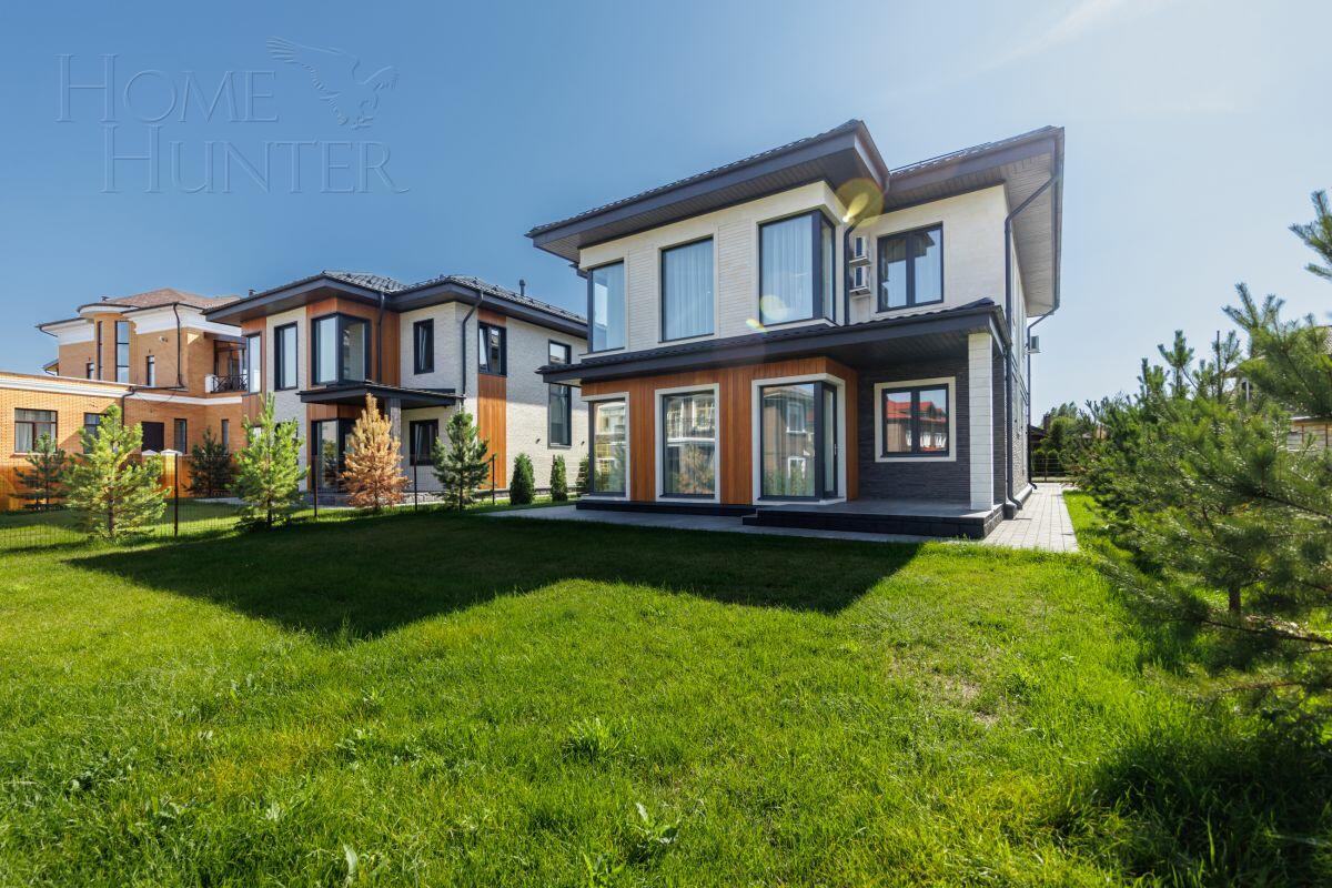 2-этажный коттедж 250 м² с отделкой