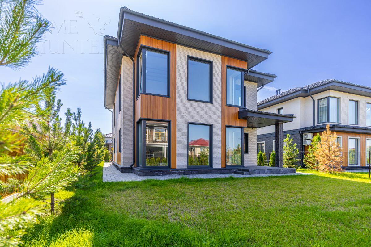 2-этажный коттедж 241 м² без отделки