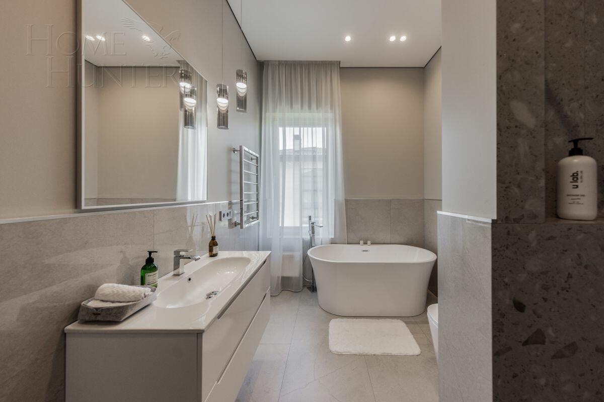 2-этажный коттедж 250 м² с отделкой