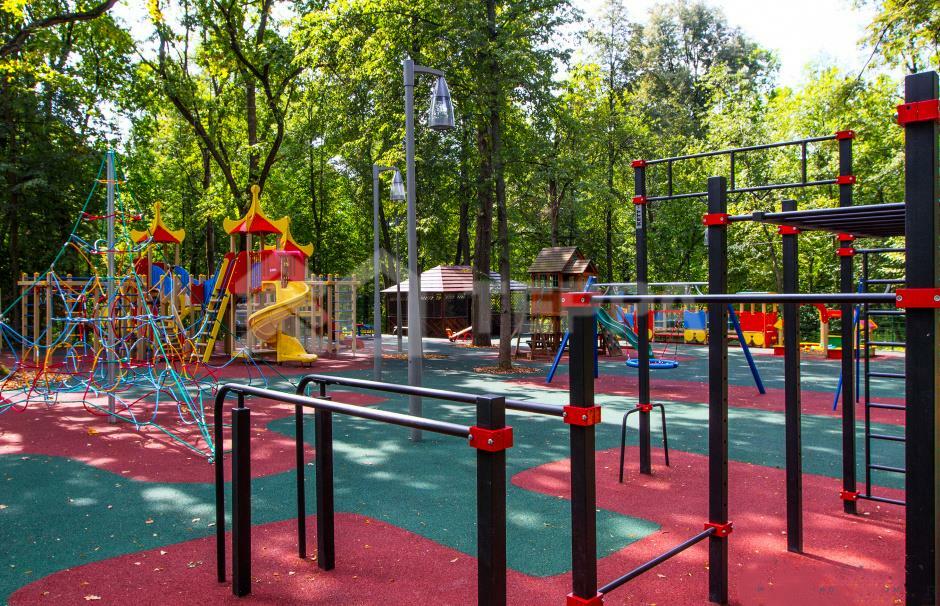 2-этажный коттедж 862 м² без отделки