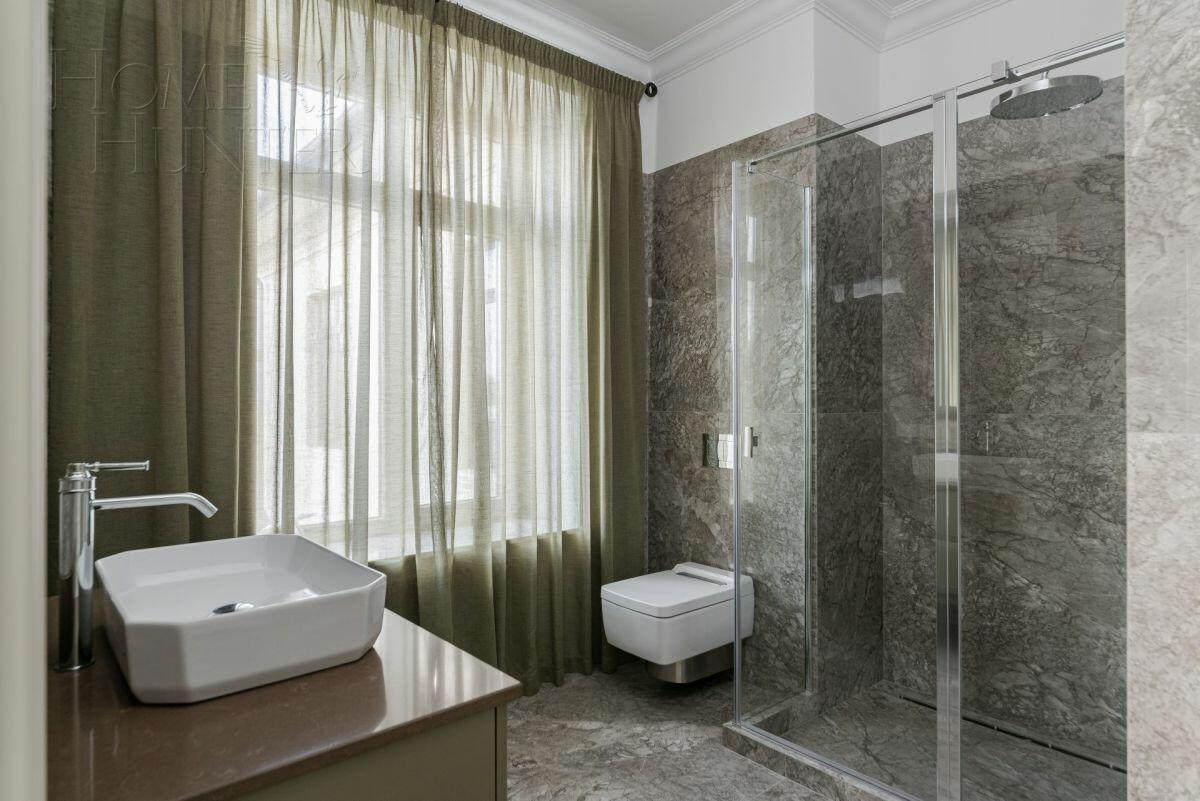 2-этажный коттедж 1 250 м² с отделкой