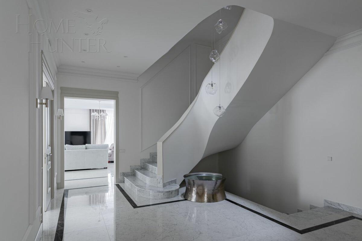 2-этажный коттедж 1 250 м² с отделкой