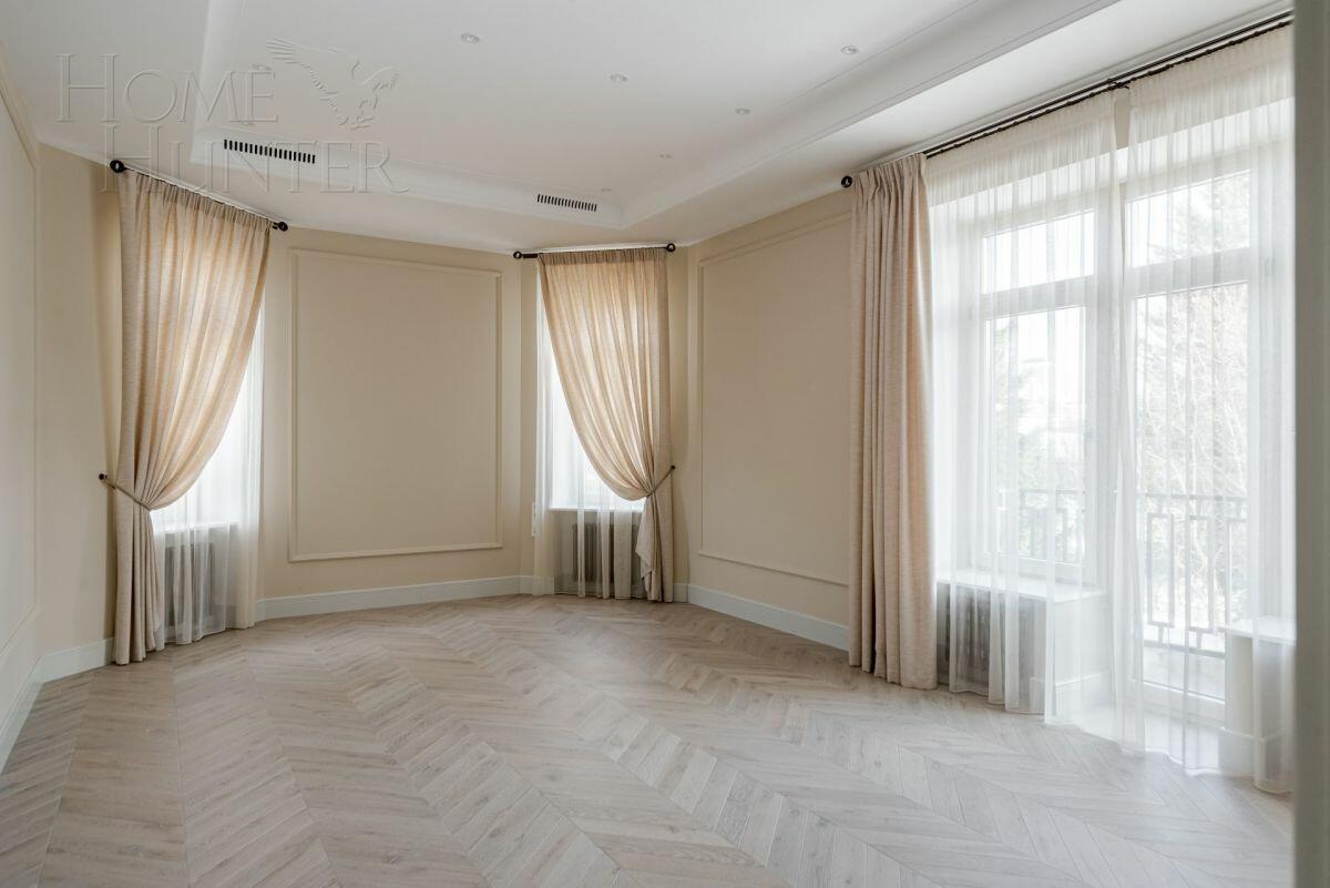 2-этажный коттедж 1 250 м² с отделкой