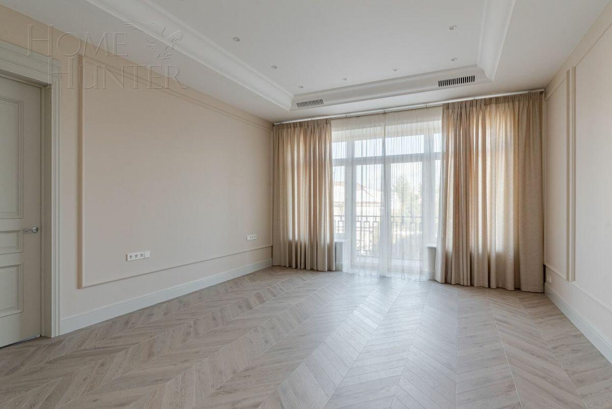 2-этажный коттедж 1 250 м² с отделкой