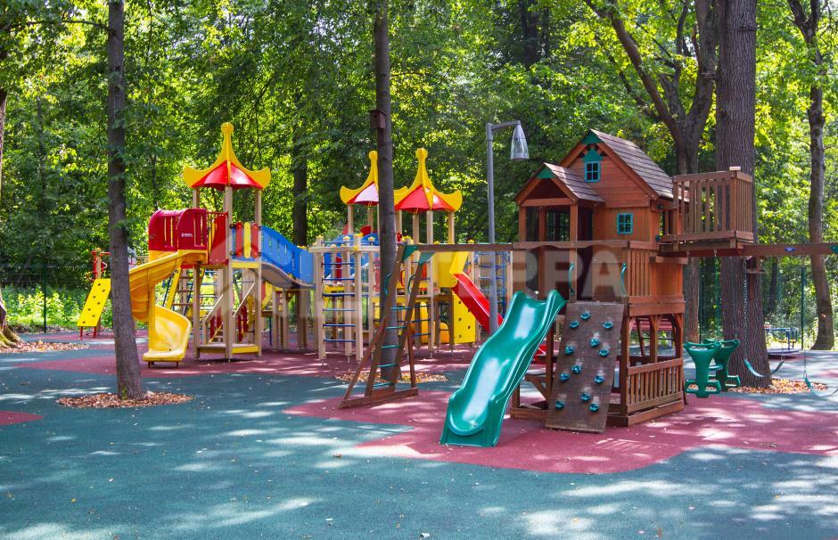 2-этажный коттедж 862 м² без отделки