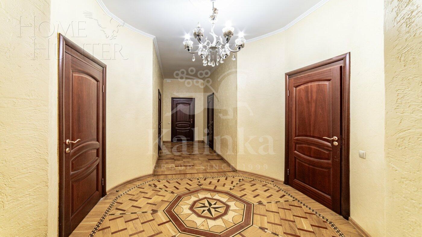 4-КОМН. КВАРТИРА С ОТДЕЛКОЙ 190 М² НА 1 ЭТАЖЕ