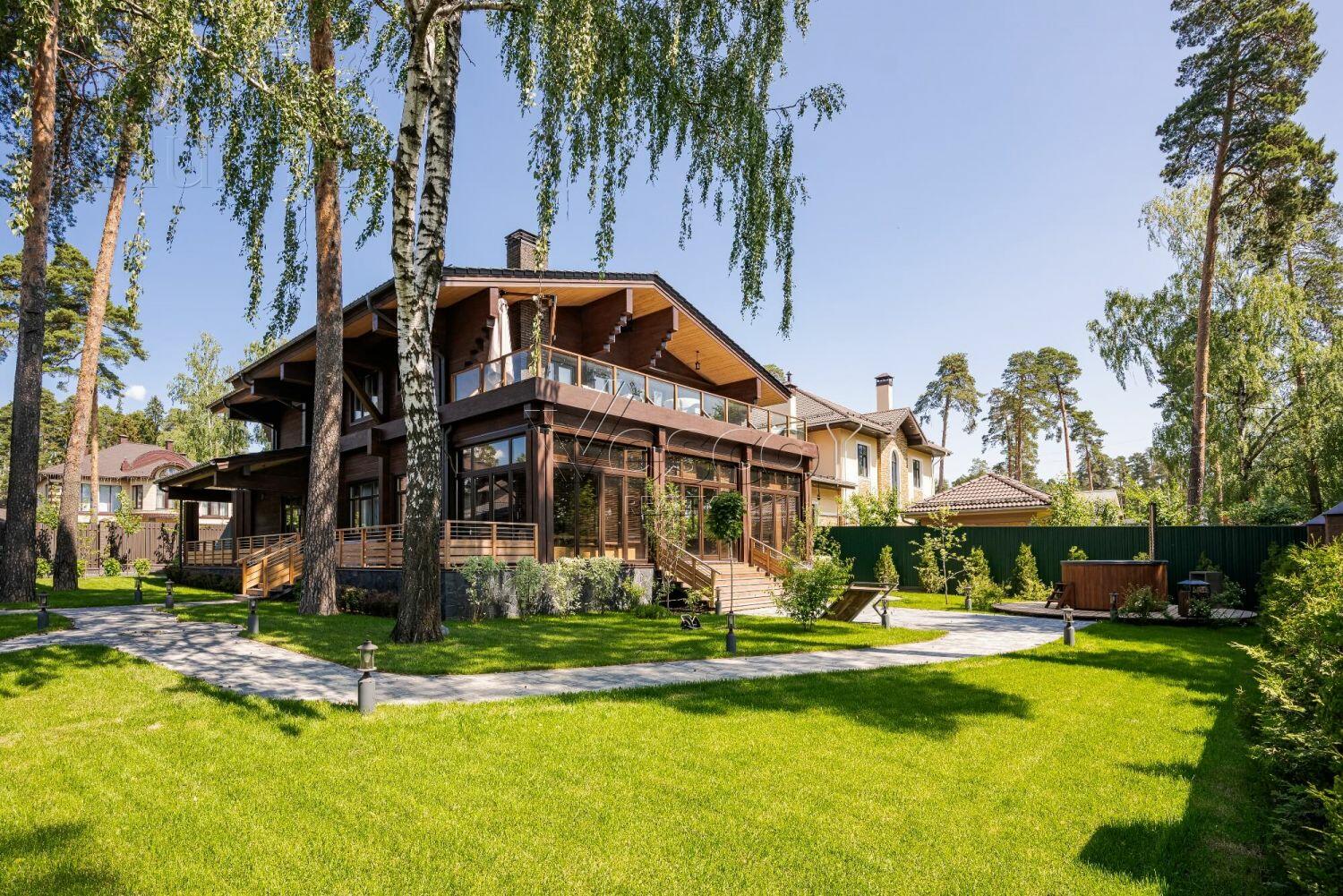 2-этажный коттедж 521 м² с отделкой