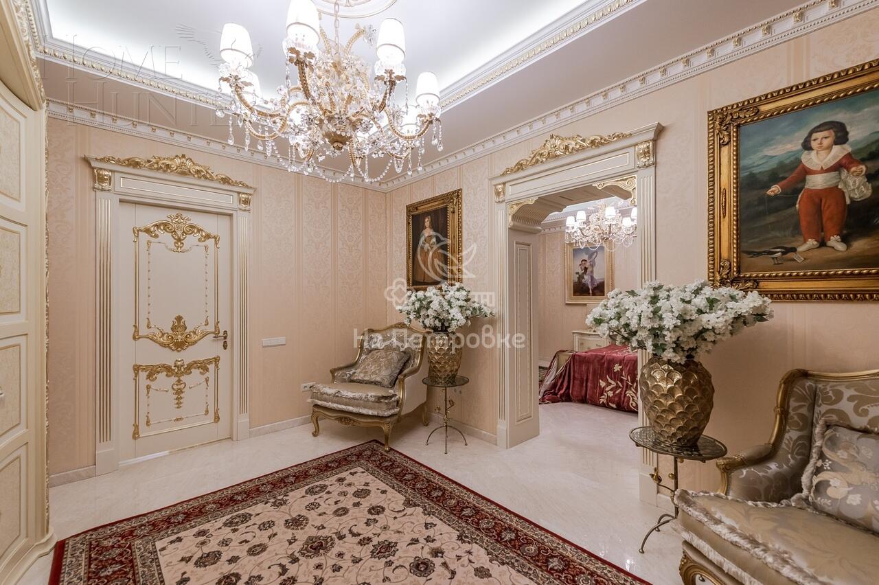 3-КОМН. КВАРТИРА С ОТДЕЛКОЙ 182.7 М² НА 2 ЭТАЖЕ