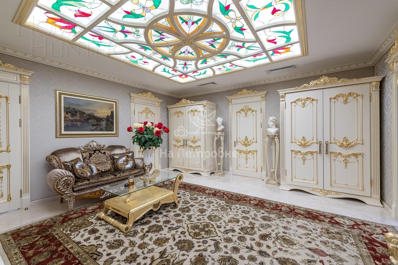 3-КОМН. КВАРТИРА С ОТДЕЛКОЙ 182.7 М² НА 2 ЭТАЖЕ