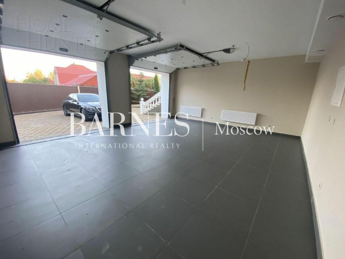 2-этажный коттедж 1 054 м² с отделкой