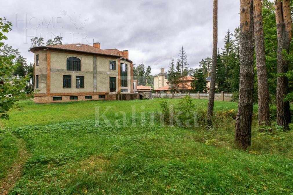 2-этажный коттедж 950 м² без отделки