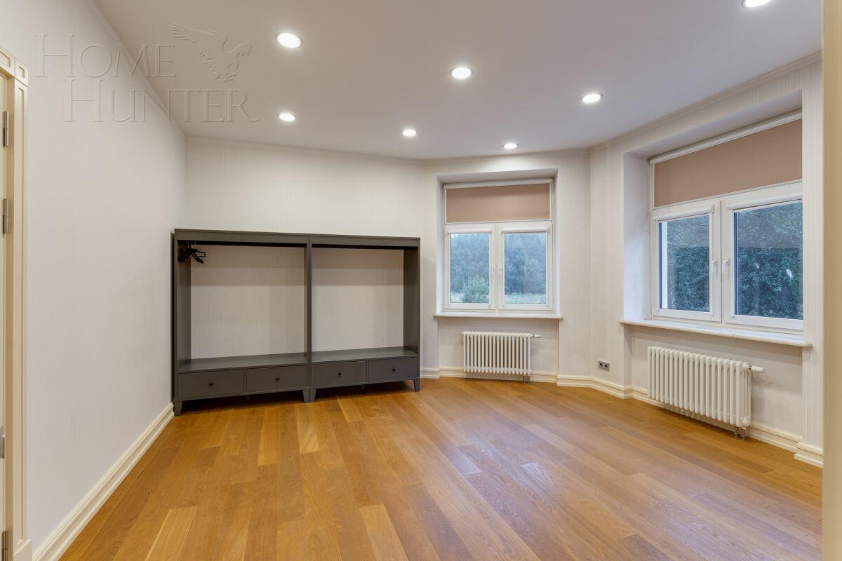 2-этажный коттедж 1 087 м² с отделкой