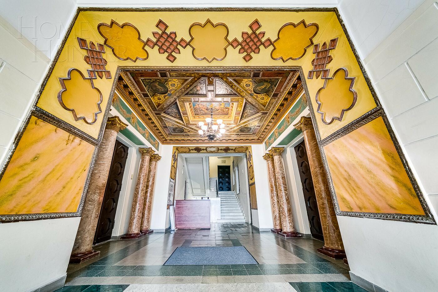 6-КОМН. КВАРТИРА С ОТДЕЛКОЙ 247.7 М² НА 4 ЭТАЖЕ