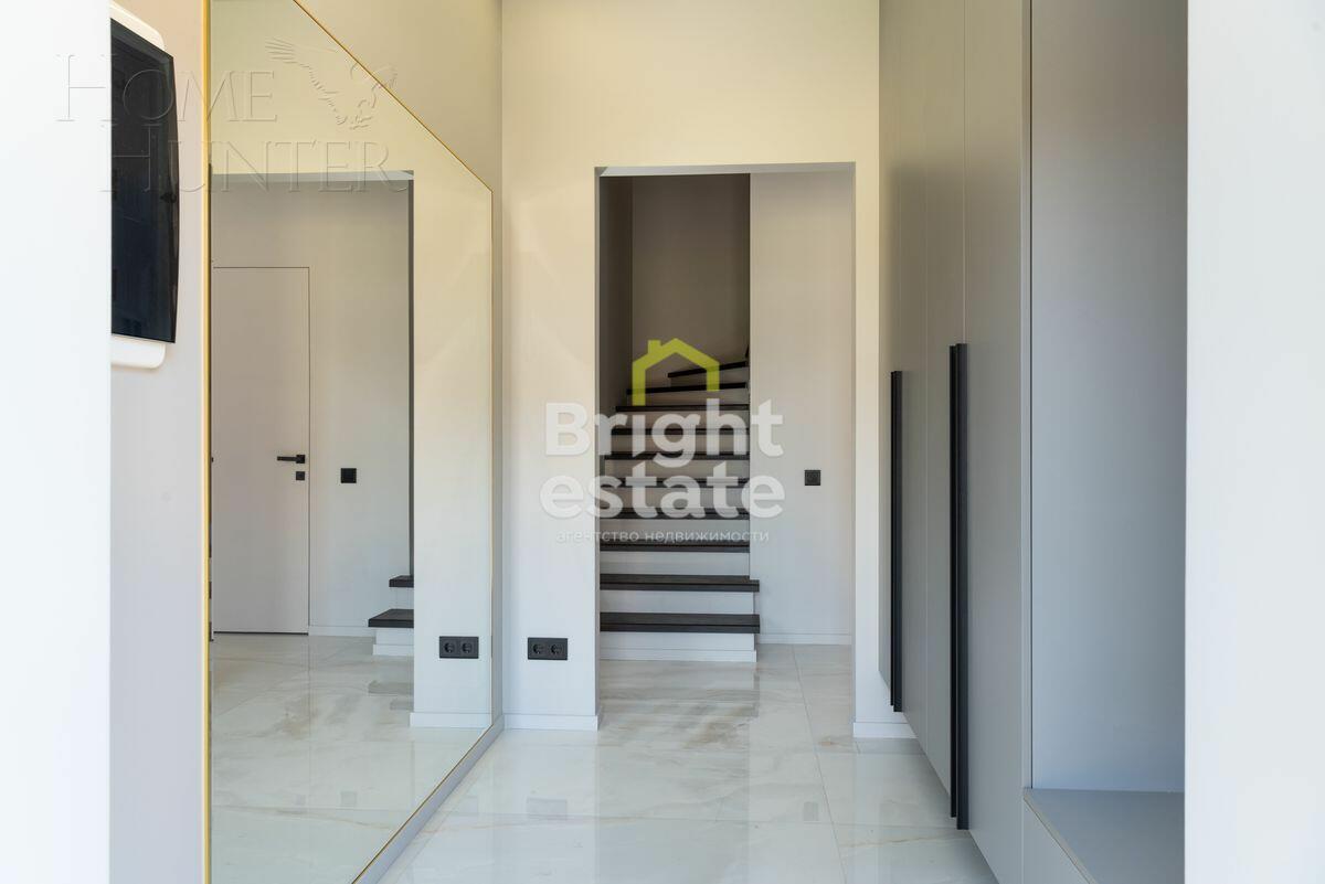 3-этажный таунхаус 112 м² с отделкой