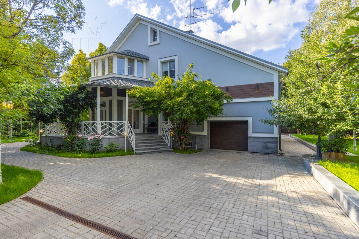 2-этажный коттедж 443 м² с отделкой