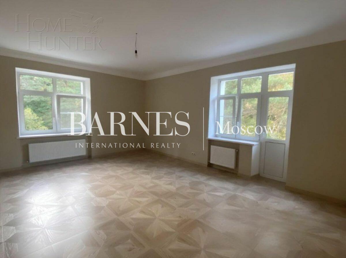 2-этажный коттедж 1 054 м² с отделкой