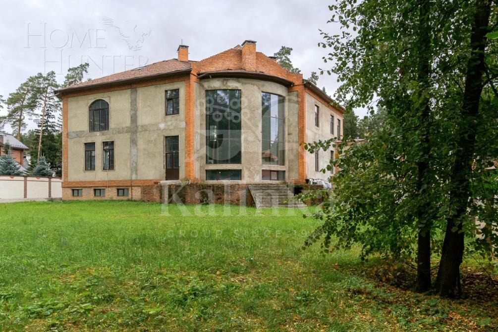 2-этажный коттедж 950 м² без отделки