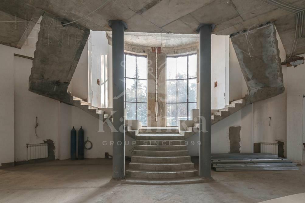 2-этажный коттедж 950 м² без отделки