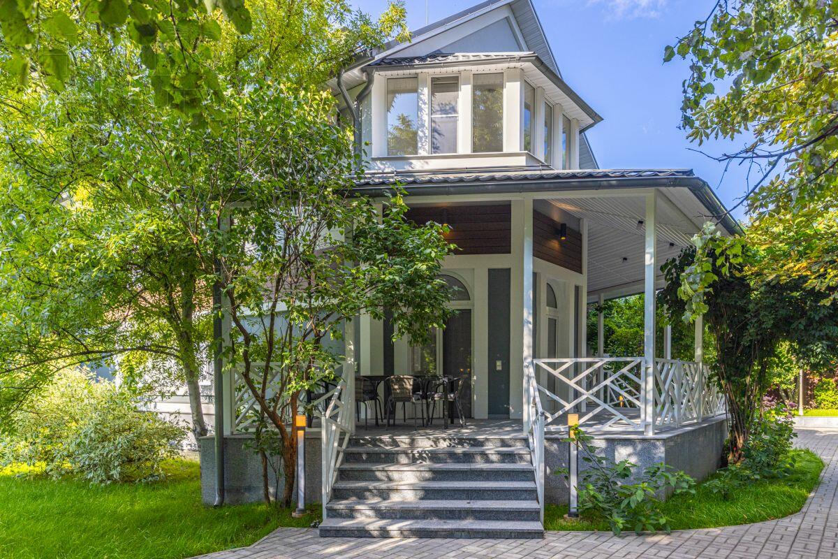 2-этажный коттедж 443 м² с отделкой