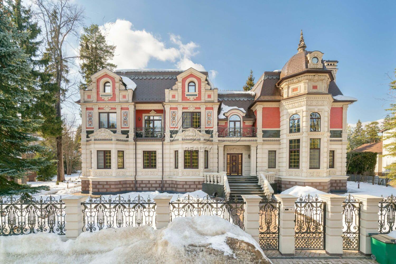 2-этажный коттедж 785 м² с отделкой