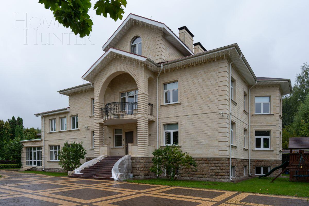 2-этажный коттедж 1 087 м² с отделкой