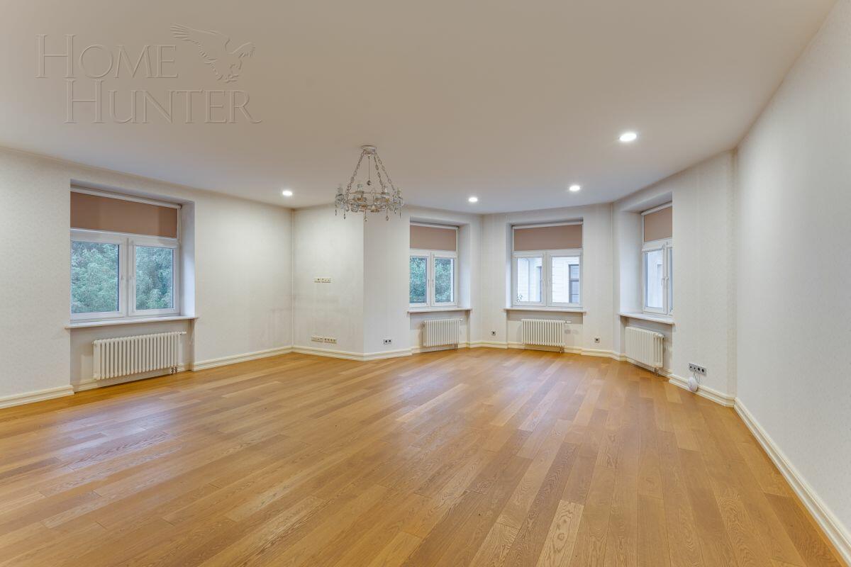 2-этажный коттедж 1 087 м² с отделкой