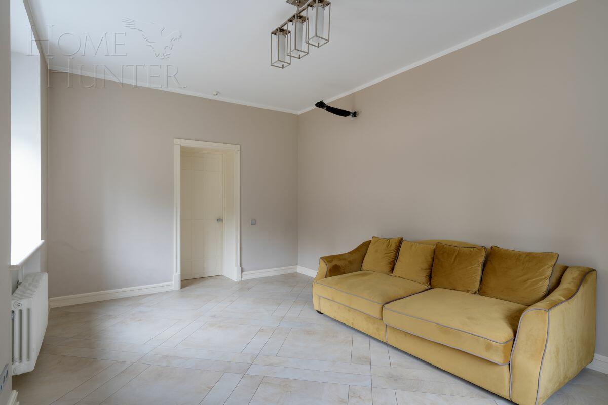 2-этажный коттедж 1 087 м² с отделкой