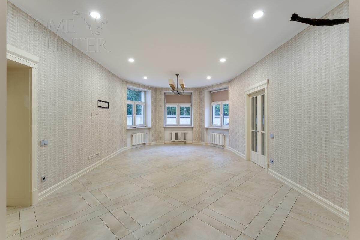 2-этажный коттедж 1 087 м² с отделкой