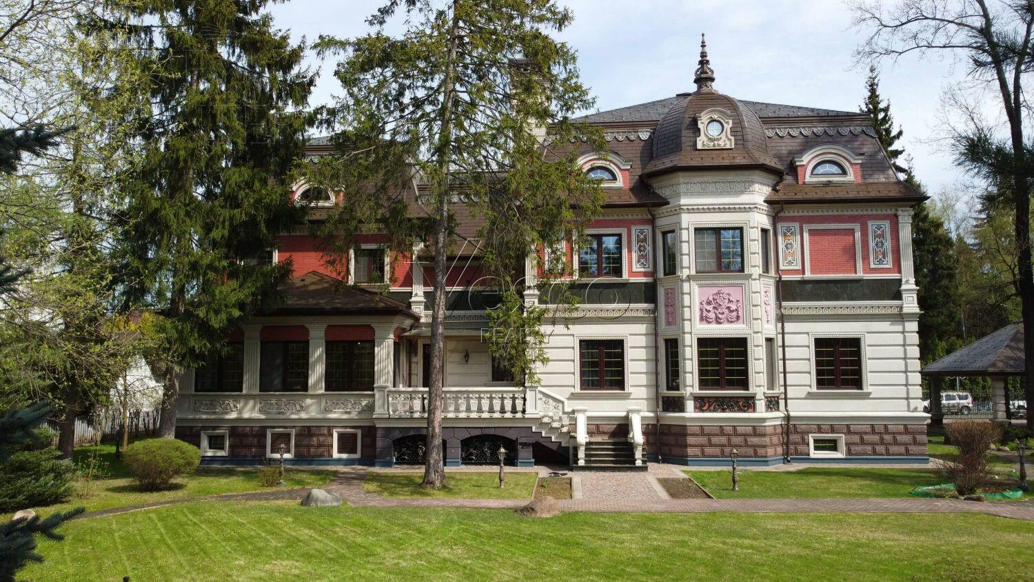 2-этажный коттедж 785 м² с отделкой