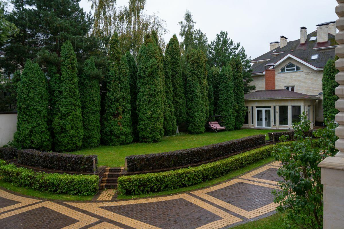 2-этажный коттедж 1 087 м² с отделкой