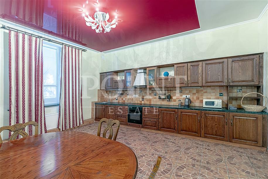 4-КОМН. КВАРТИРА С ОТДЕЛКОЙ 190 М² НА 1 ЭТАЖЕ