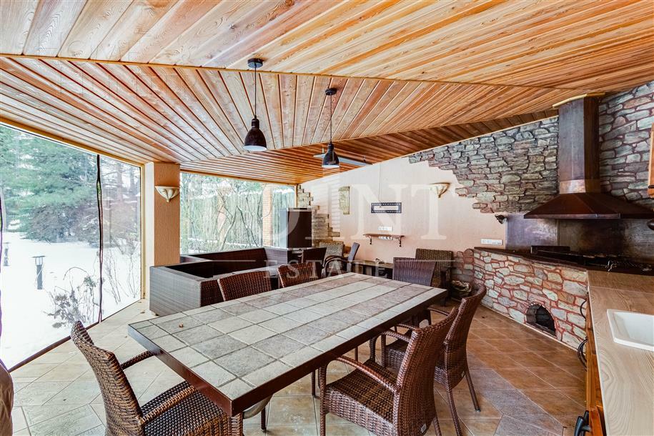 2-этажный коттедж 660 м² с отделкой