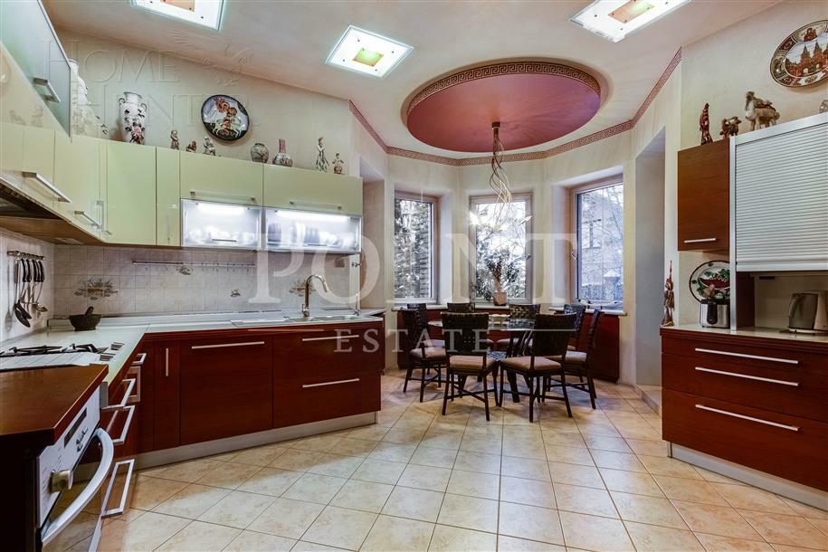 2-этажный коттедж 660 м² с отделкой