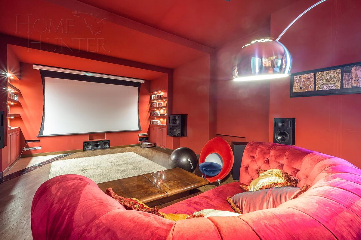 2-этажный коттедж 1 100 м² с отделкой