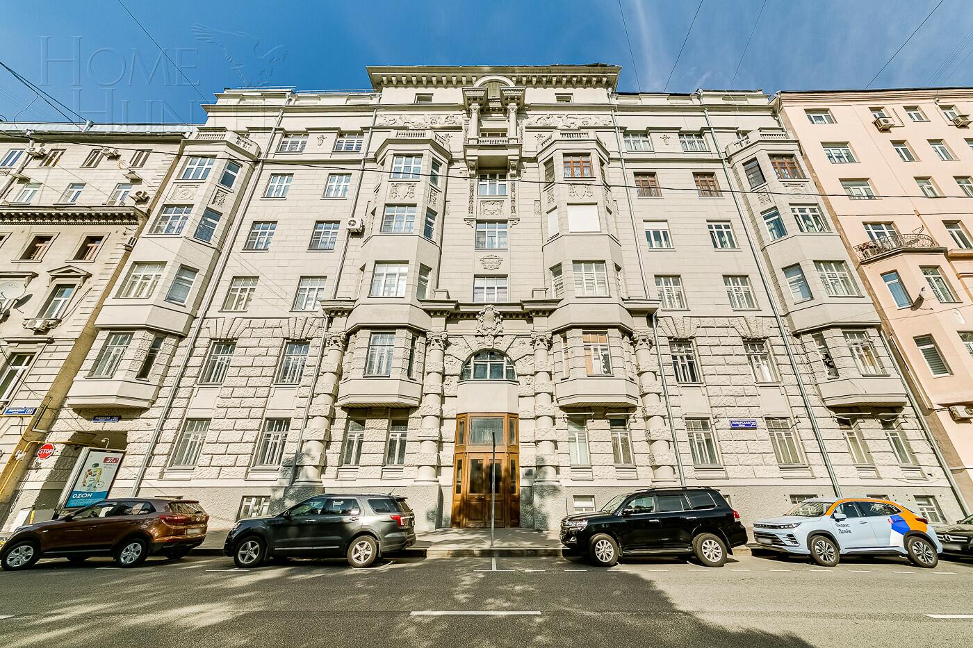 6-КОМН. КВАРТИРА С ОТДЕЛКОЙ 247.7 М² НА 4 ЭТАЖЕ