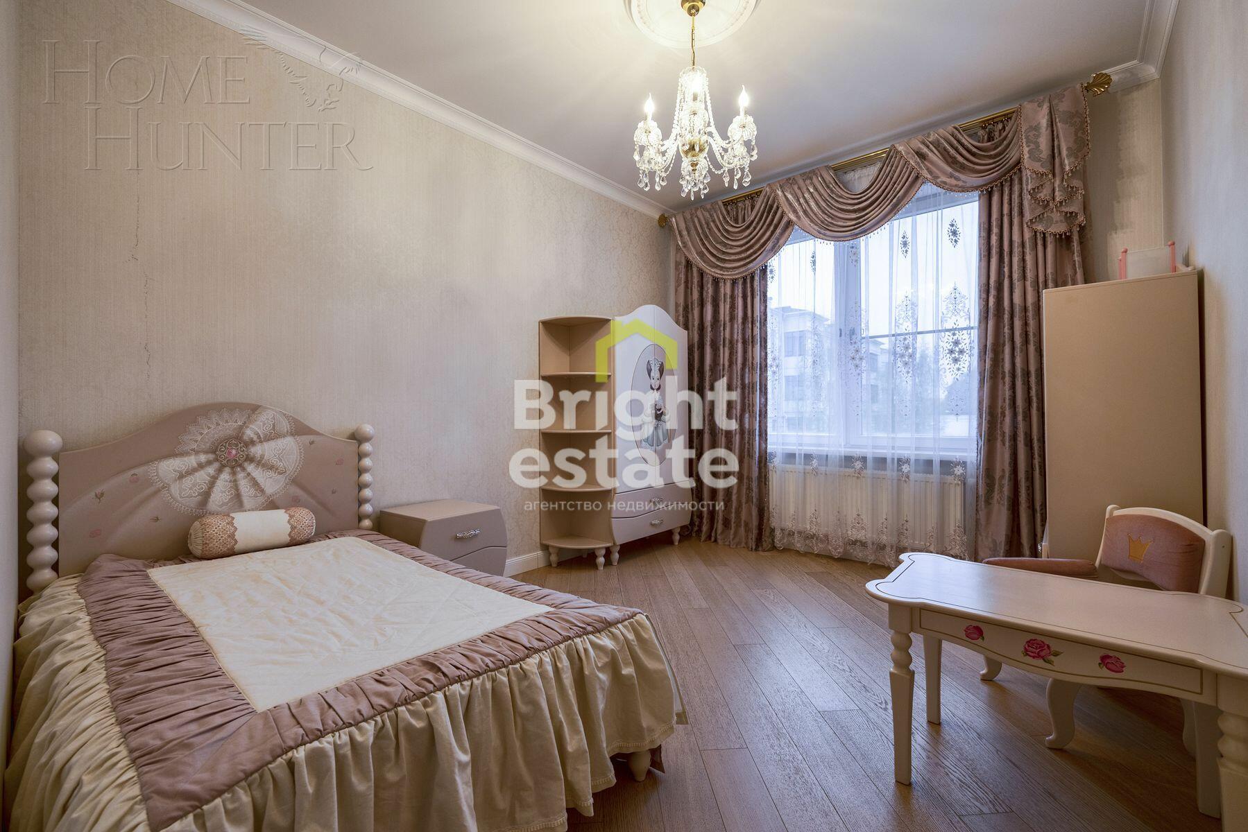 3-этажный таунхаус 240 м² с отделкой