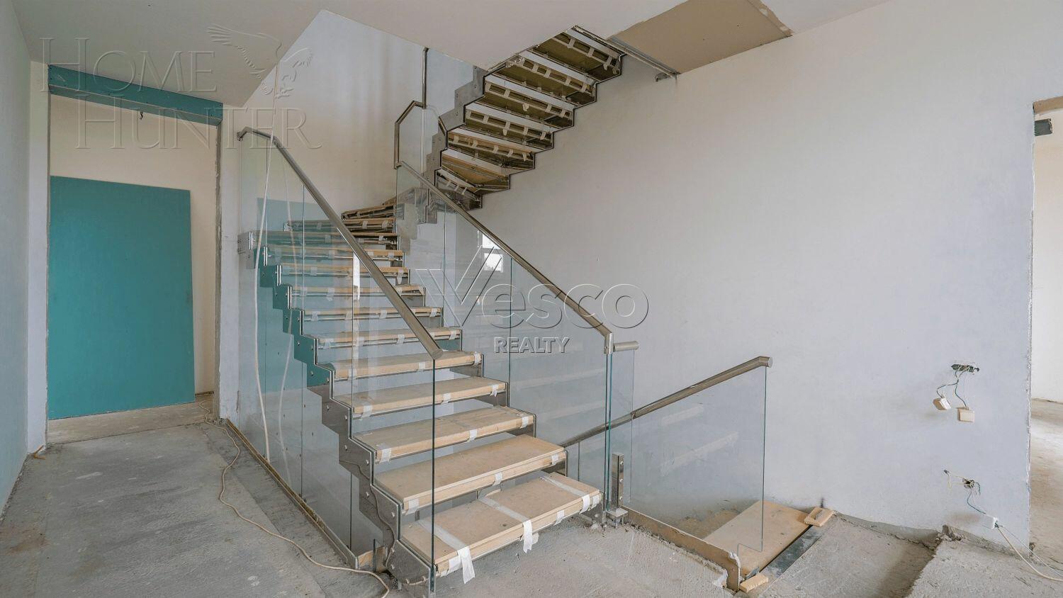 2-этажный коттедж 669 м² без отделки