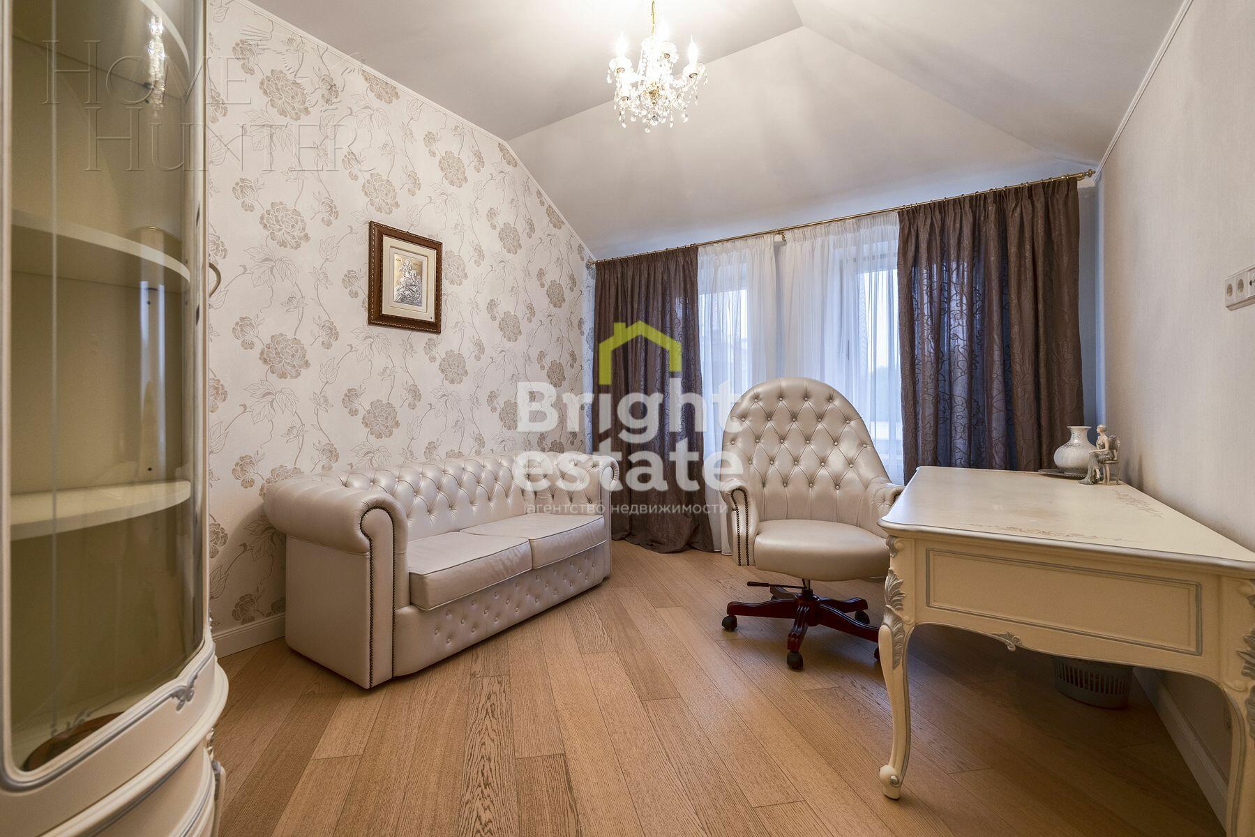 3-этажный таунхаус 240 м² с отделкой