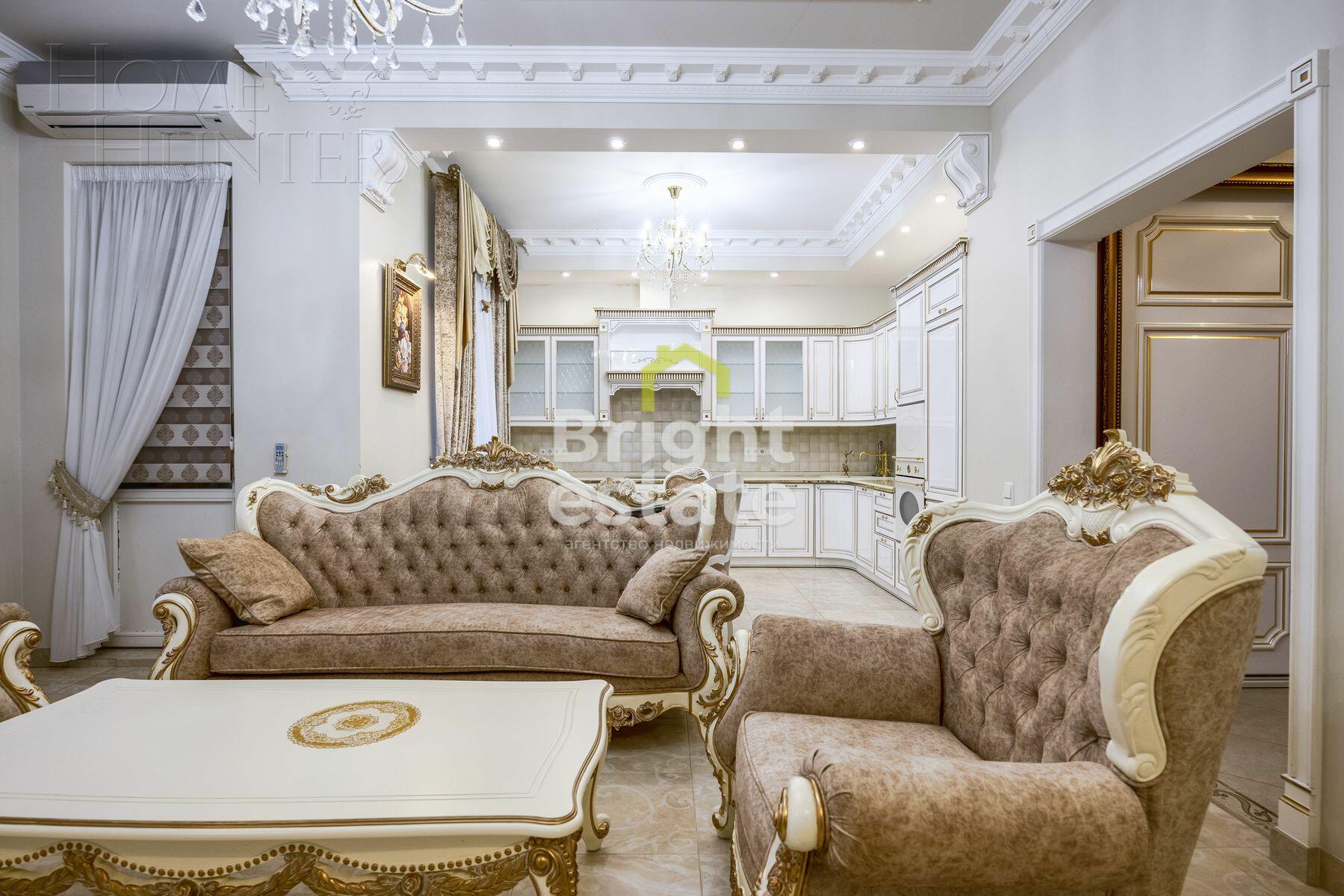 3-этажный таунхаус 240 м² с отделкой