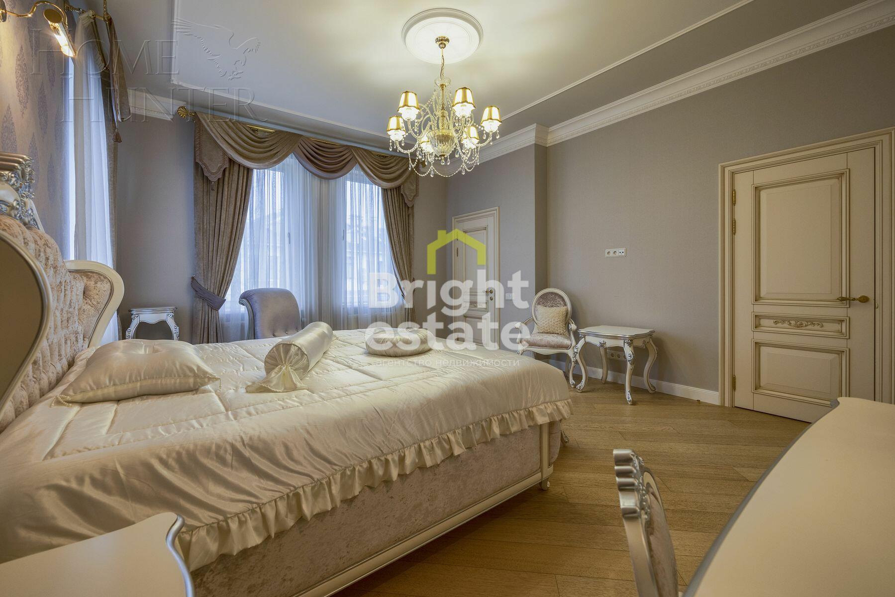 3-этажный таунхаус 240 м² с отделкой